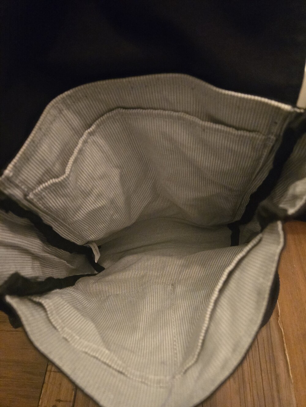 Carhartt Crossbody Bag - Picture 2 of 3
